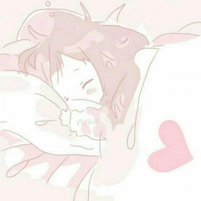 小车在夜市未及时挪走被丢满垃圾